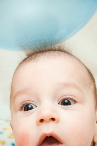 static electricity with balloons